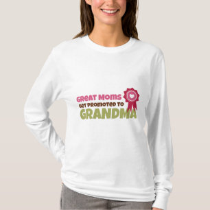 すばらしいお母さんは祖母に促進されて得ます Tシャツ