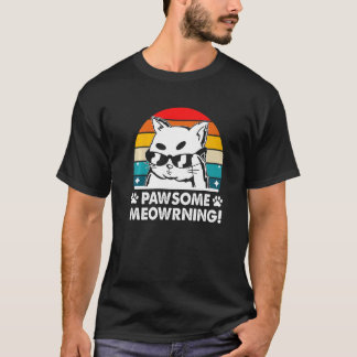 すばらしいニャーもーニング 猫 ポジティブ キティ ポジティブ Q Tシャツ