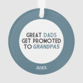 すばらしいパパは祖父に促進されて得ます オーナメント (裏面)