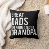 すばらしいパパは祖父に促進されて得ます クッション (ブランケット)