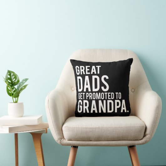 すばらしいパパは祖父に促進されて得ます クッション (椅子)