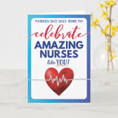 すばらしい看護師のあなたをお祝いするカード カード (黄色い花)