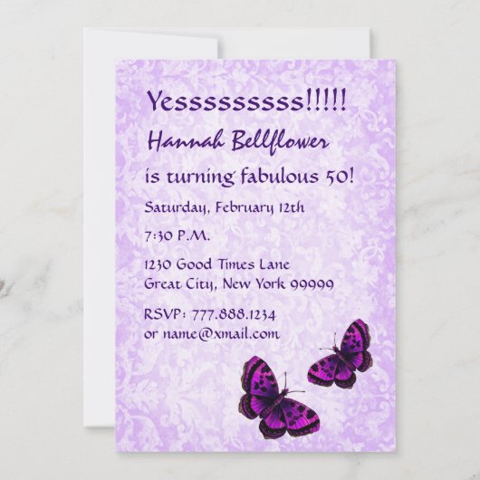 すばらしい50の誕生日の紫色のヒョウの蝶 招待状 (裏面)