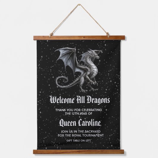 すべてのドラゴンの呼び出し誕生日 吊り下げ型タペストリー (正面)