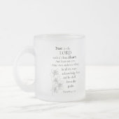 すべてのハートモノグラムで主を信頼 フロストグラスマグカップ (左)