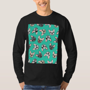 すべてのフランス語ティール(緑がかった色)かわいいフランスのブルドッグス Tシャツ