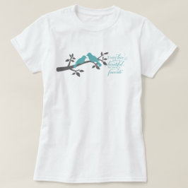 すべてのラブストーリーが美しいタイポグラフィ Tシャツ