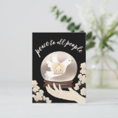 すべての人々に平和クリスチャン出生スノングローブ ポストカード (スタンド正面)