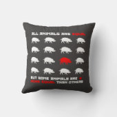 すべての動物は2に等しい クッション (裏面)