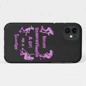 すべての変更文字決して少女スクーターを過小評価 Case-Mate iPhoneケース (裏面(横))