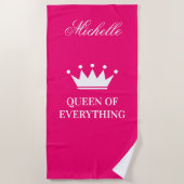 すべての女王王女の王冠の熱いネオンピンク ビーチタオル (正面)