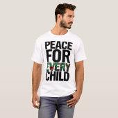 すべての子どもに平和を - 太字の啓発デザイン Tシャツ (正面フル)