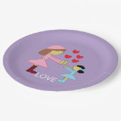すべての子供が愛を必要とする:ラベンダー ペーパープレート (アングル)