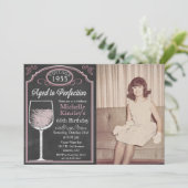 すべての年齢 ワインボトルチョーク 大人誕生日 フォト招待状 招待状 (スタンド正面)