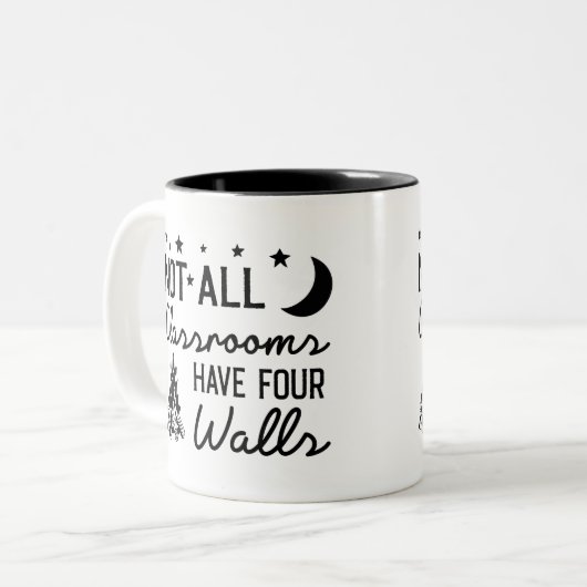 すべての教室が4つの壁がありません ツートーンマグカップ (正面左)