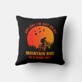 すべての文字を編集する名前を追加マウンテンバイクは良い日である クッション (裏面)