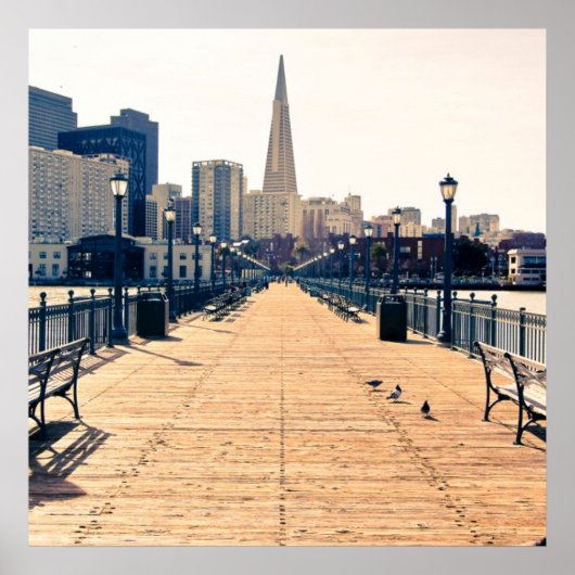 すべての道路はピラミッドにつながる。 ポスター (正面)