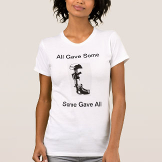 すべてはある人々がすべてを与えたいくつかを与えました Tシャツ