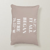 すべてはここから始まった オーダーメイドの座標 アクセントクッション (裏面(縦))