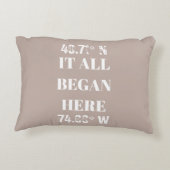 すべてはここから始まった オーダーメイドの座標 アクセントクッション (裏面)