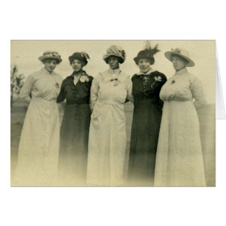 すべては服を着ました