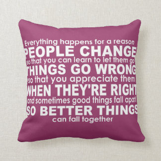 すべては理由の感動的な白いののために起こります クッション