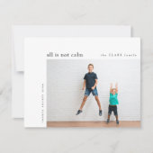 すべて穏やかなクリスマスミニマルティール（緑がかった色）キッズフォトではない シーズンカード (正面)