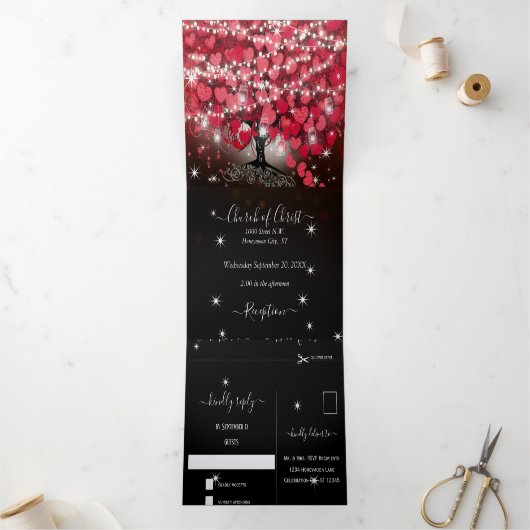 すべて赤エレガントとピンクのハートリーフ結婚のT 三つ折り招待状 (内部)