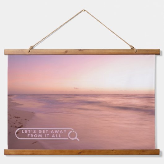 すべて遠くにから得よう 吊り下げ型タペストリー (正面)