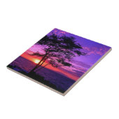 すみれ色およびピンクの日没の木 タイル (側面)