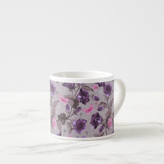 すみれ色の振鈴およびピンクの蝶パターン エスプレッソカップ (正面右)
