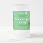 すりガラスのビアマグ – セントパトリックの日デザイン フロストグラスビールジョッキ (中央)