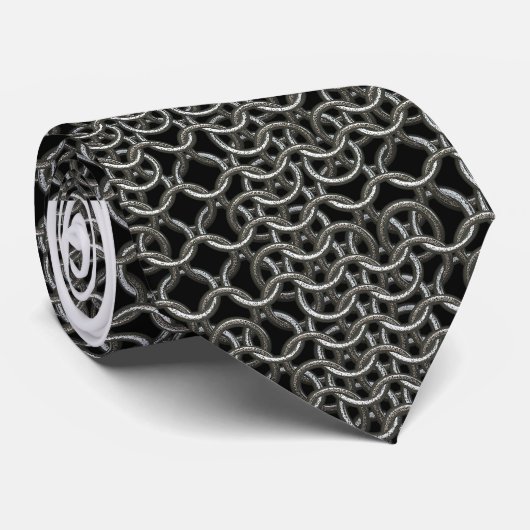ずたずたに裂かれた銀製の中世Chainmailの装甲質 ネクタイ (ロール)