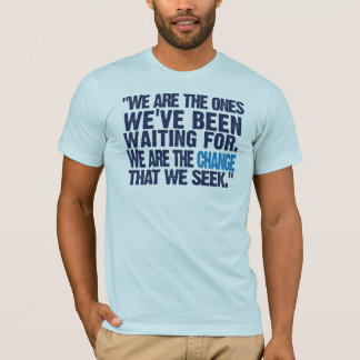 ずっと私達が待っている何を Tシャツ