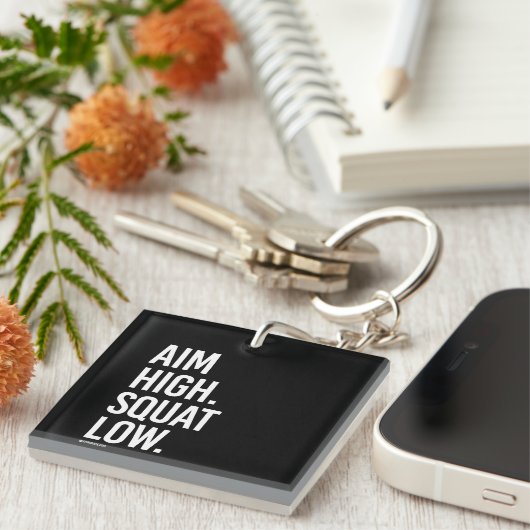 ずんぐりとした低人の フィットネス- .png --は目標を高く持ちます キーホルダー (正面右)