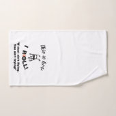「そうやって転がい!」 Walker with Wheels （ユーモア） ハンドタオル (ハンドタオル)
