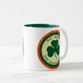 そうアイルランド語、私のレバーはマグを傷つけます ツートーンマグカップ (正面右)