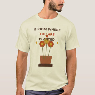そこに植えられたように輝け、ボヘミアンスタイルの花の鉢 Tシャツ