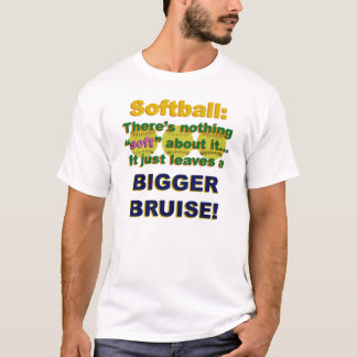 そこのソフトボールはそれについて柔らかい何もTシャツではないです Tシャツ