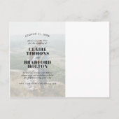 そしてはっきりした生意気なタイポグラフィック結婚式の日付を保存 案内ポストカード (裏面)