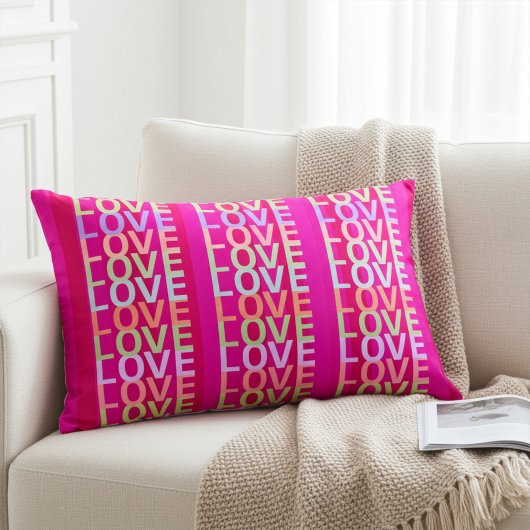 そしてエレガントホットピンクと赤の可愛い「LOVE」 アクセントクッション
