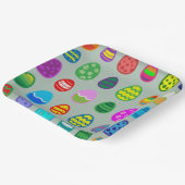 そしてカラフル美しいイースターの卵のパターン ペーパープレート (傾斜あり)