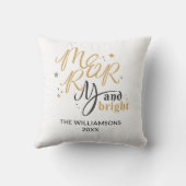 そしてメリー明るいクリスマスの家族の名前のカスタム クッション (裏面)