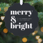 そしてメリー鮮やかな白黒のトレンディークリスマス オーナメントカード<br><div class="desc">レトロなスタイリッシュタイポグラフィの引用文と一緒に休日のオーナメントとオフにメリー白黒の"明るい"。あいさつ、メッセージ、名前はニーズに合わせカスタマイズて簡単に使用できる。トレンディーおもしろいのデザインが今季の休暇を目立つ！</div>