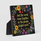 そして世界は共来に元気を フォトプラーク (正面)