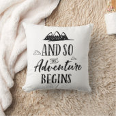 そして冒険が始まる装飾用クッション クッション (ブランケット)