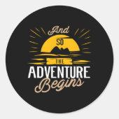 そして冒険はカムロード旅行を始める ラウンドシール (正面)