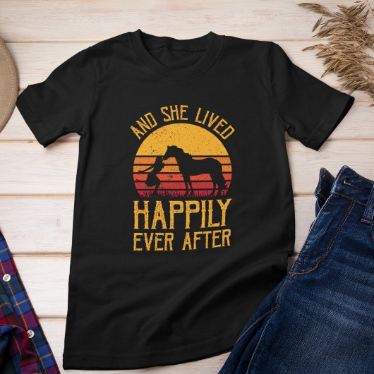 そして彼女はその後ずっと幸せに暮らした |ホースTシャツ Tシャツ