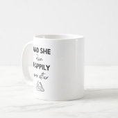 そして彼女は幸せに走り続けた マラソン完走記念 コーヒーマグカップ (正面左)