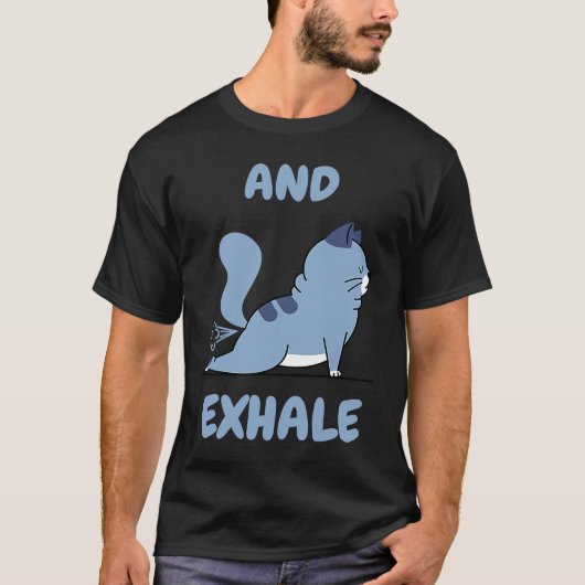 そして息を吐く ヨガ Tシャツ (正面)